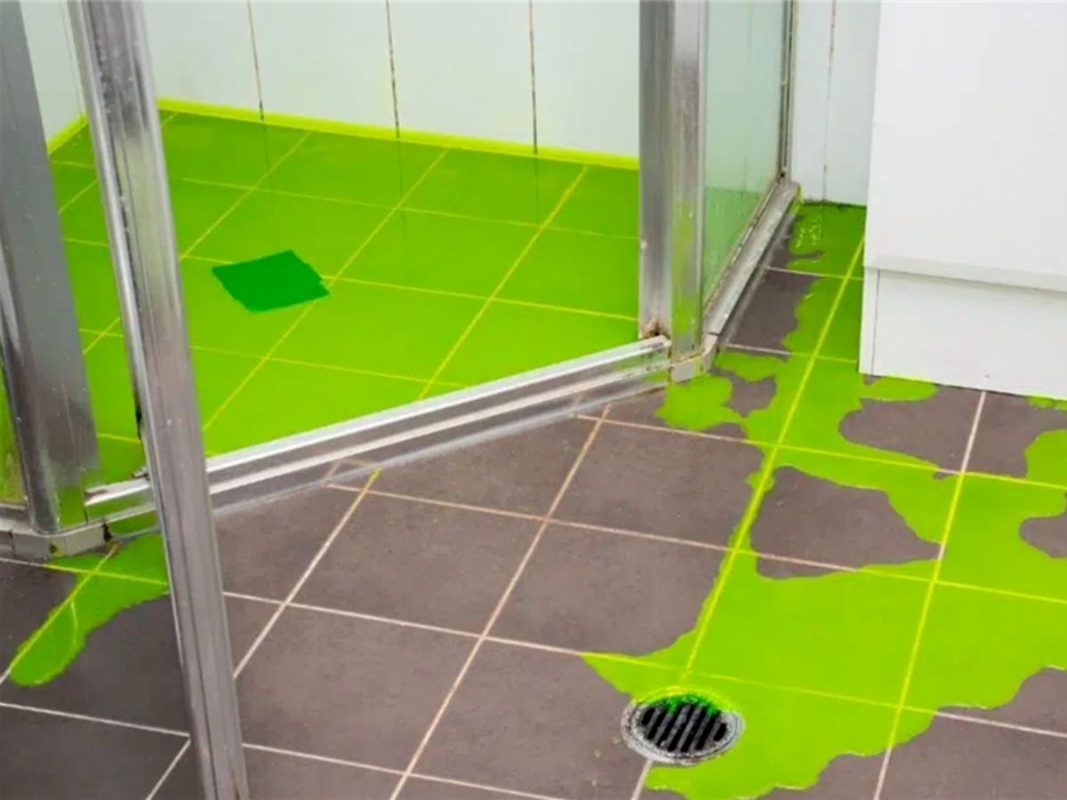 Recherche de fuite à la fluorescéine sur un réseau d'eau